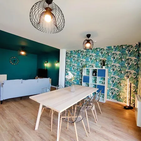 Chambre Arvor Avec Salle De Bains Privative Dans Une Avec Salon Et Cuisine Partages Couette-café Brest