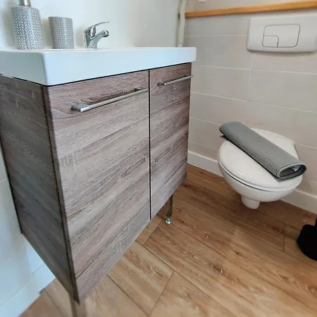 Chambre Arvor Avec Salle De Bains Privative Dans Une Avec Salon Et Cuisine Partages Brest