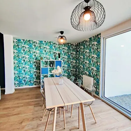 Couette-café Chambre Arvor Avec Salle De Bains Privative Dans Une Avec Salon Et Cuisine Partages *